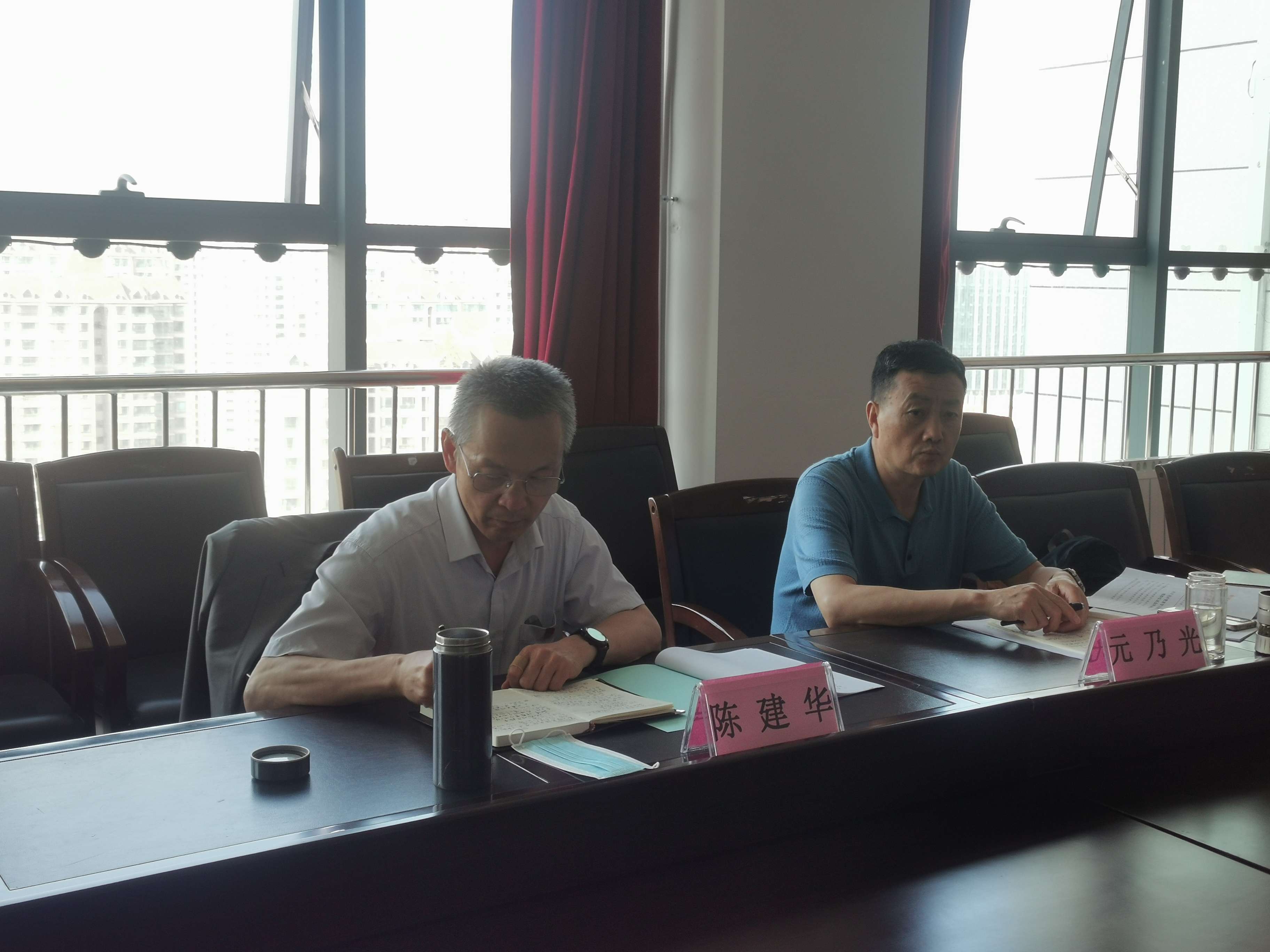 機關(guān)黨支部召開專題組織生活會3  程彩琳攝.jpg